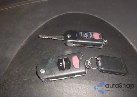 2009 Mazda Mazda5 Touring z USA, uszkodzony, nr VIN JM1CR293190351184